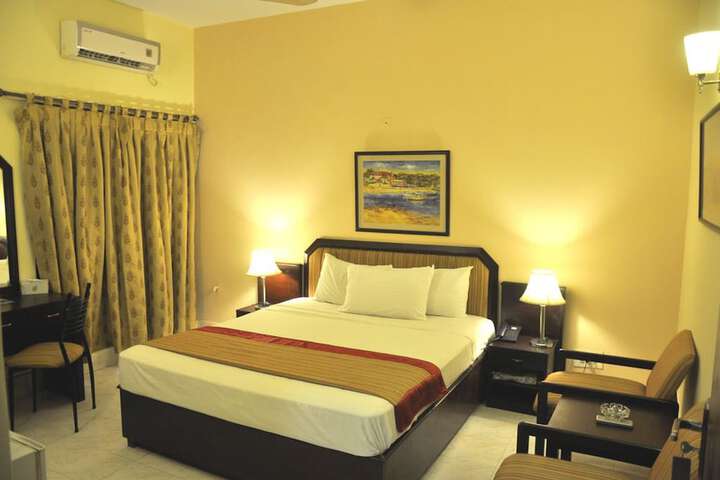 Room 5 of 22