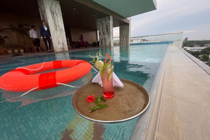 Pool 14 of 18