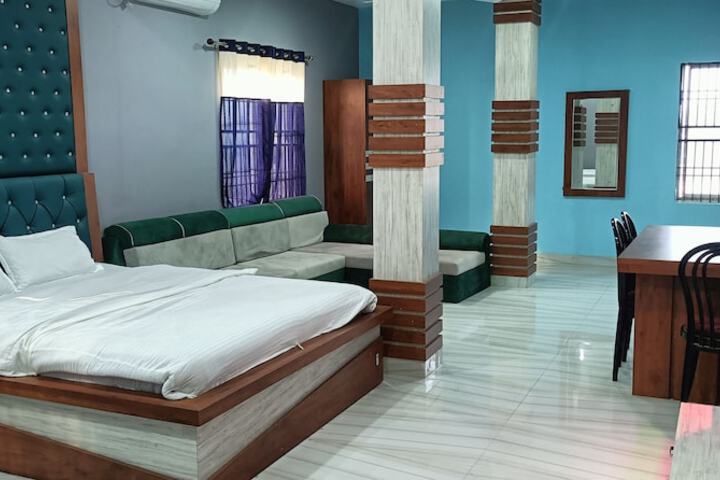 Room 8 of 41