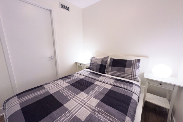 Room 13 of 43