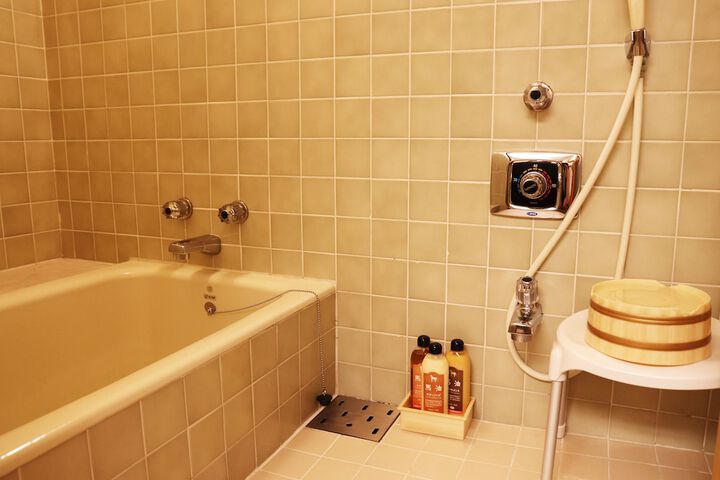 Room 20 of 49