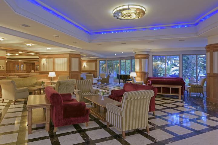 Hotel Interior 4 of 114