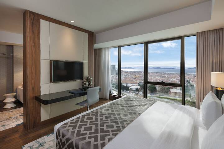 Room 22 of 56