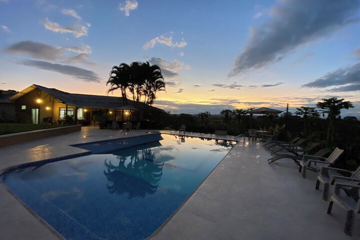 Pool 16 of 25