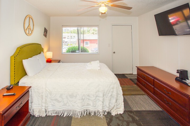 Room 19 of 114