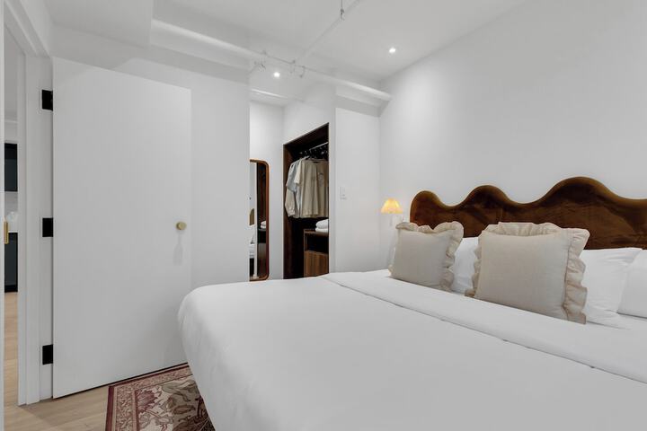 Room 54 of 199