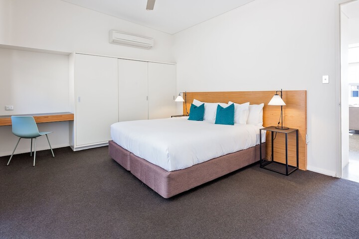 Room 8 of 110