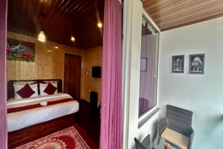 Room 45 of 251