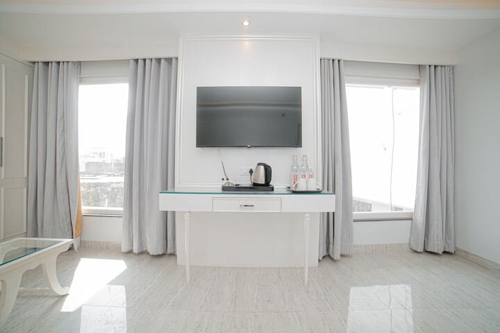 Room 18 of 76