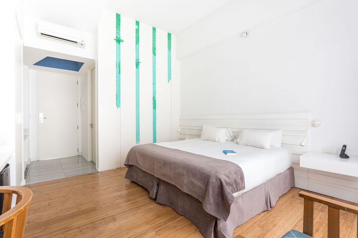 Room 38 of 181