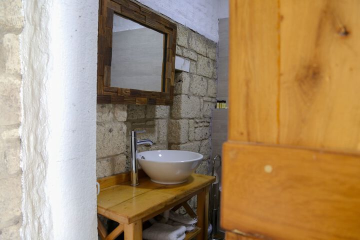 Room 9 of 43