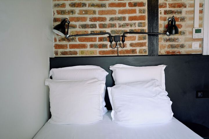 Room 42 of 109