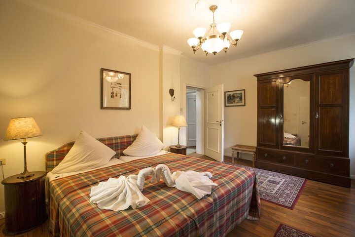 Room 10 of 56