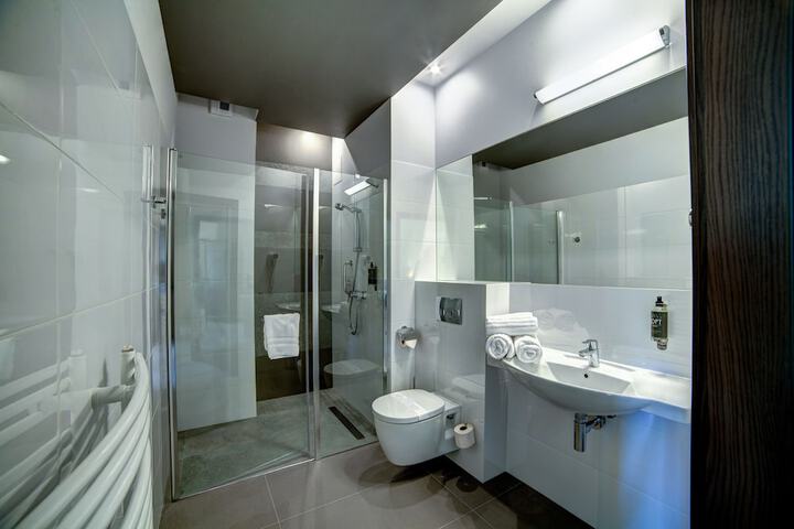 Room 40 of 64