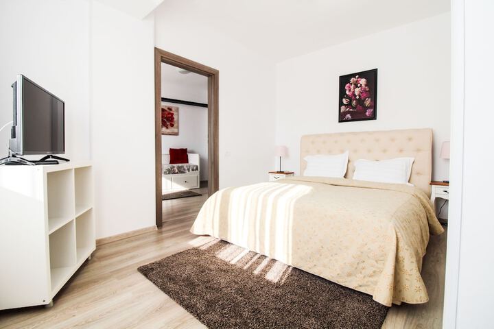 Room 25 of 81