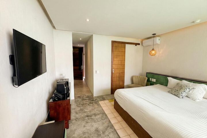 Room 35 of 107