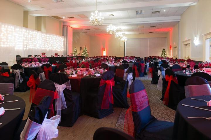 Ballroom/Hall 54 of 72