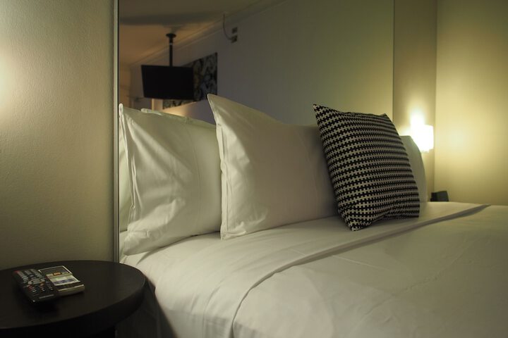 Room 11 of 42