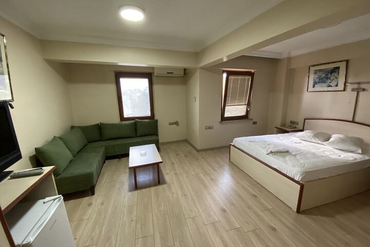 Room 15 of 37