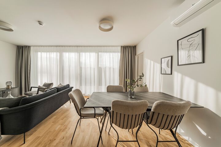 Room 14 of 74
