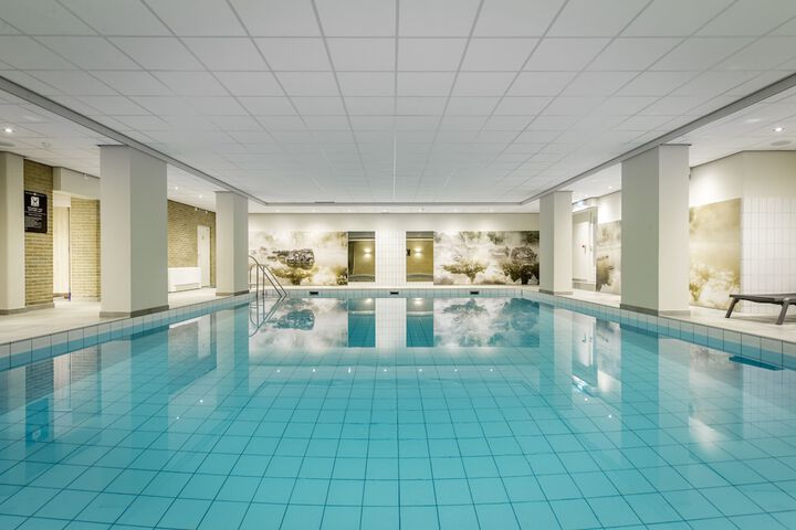 Hotel with Pool