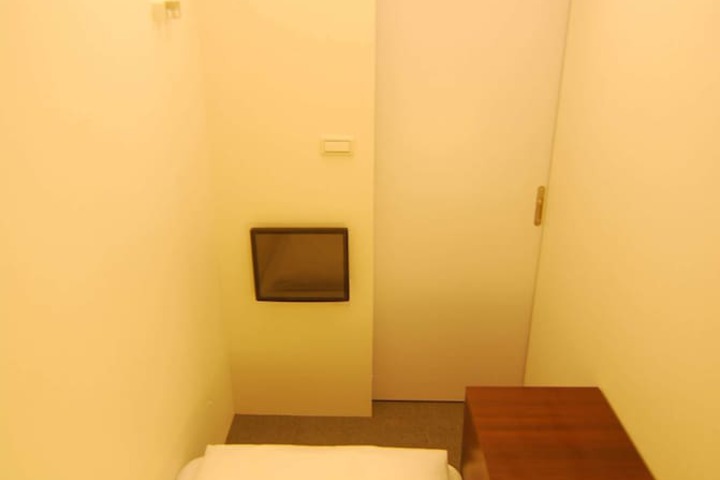 Room 7 of 44