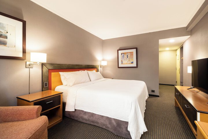Room 14 of 72