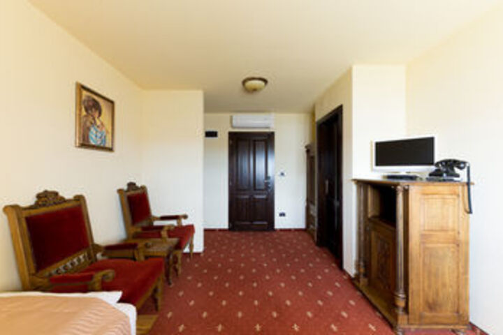 Room 38 of 67