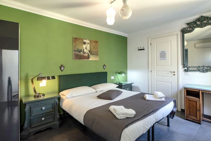 Room 4 of 19