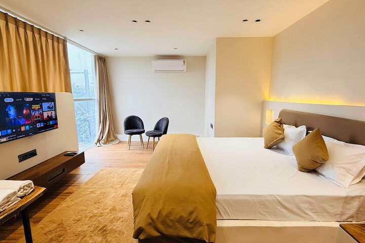 Room 21 of 104
