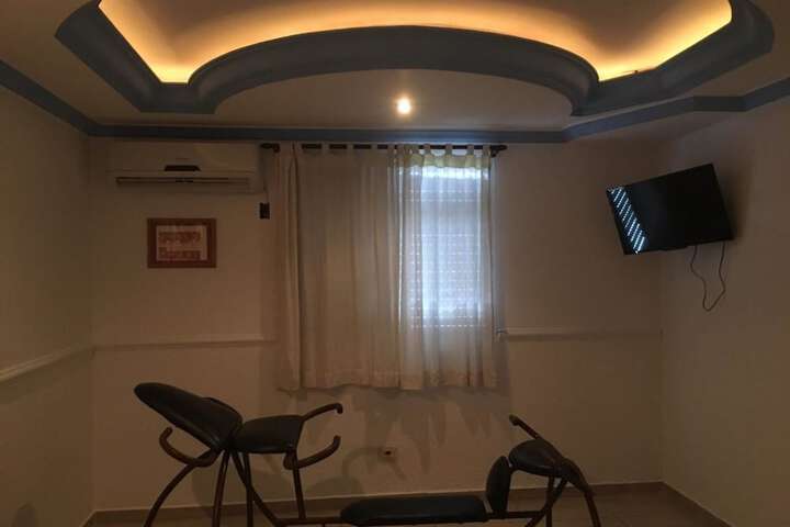Room 10 of 10
