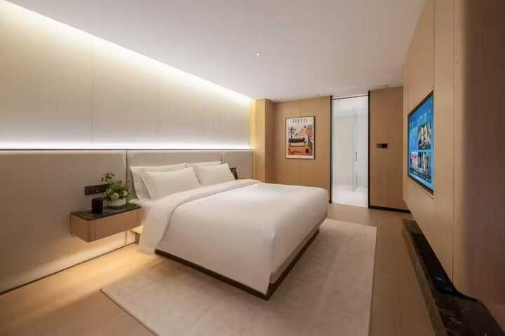 Room 21 of 27
