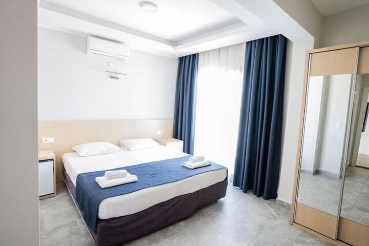Room 6 of 31