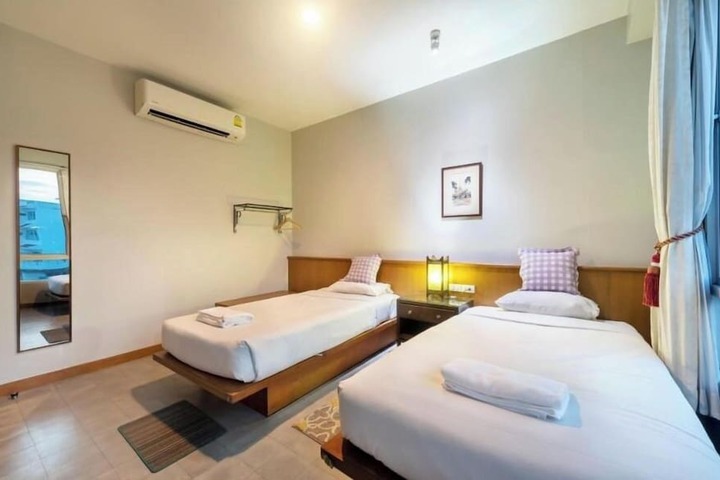 Room 12 of 29
