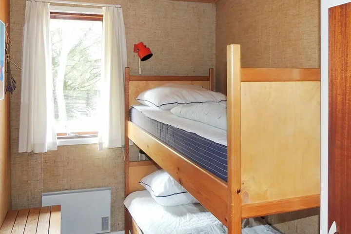 Room 3 of 9