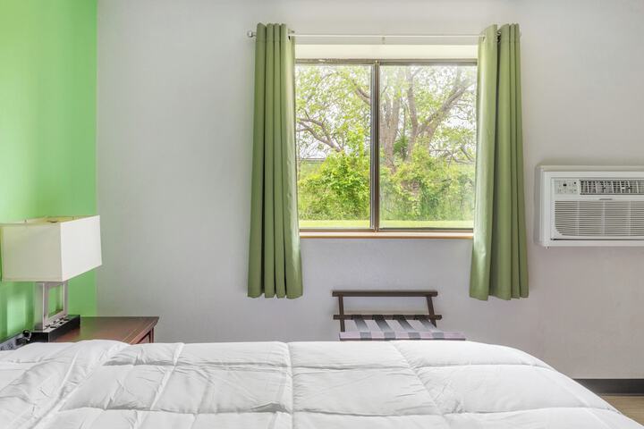 Room 7 of 20