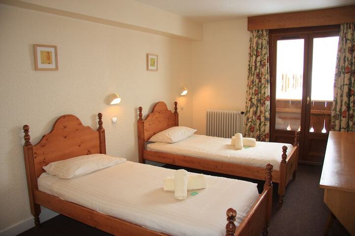 Room 3 of 15