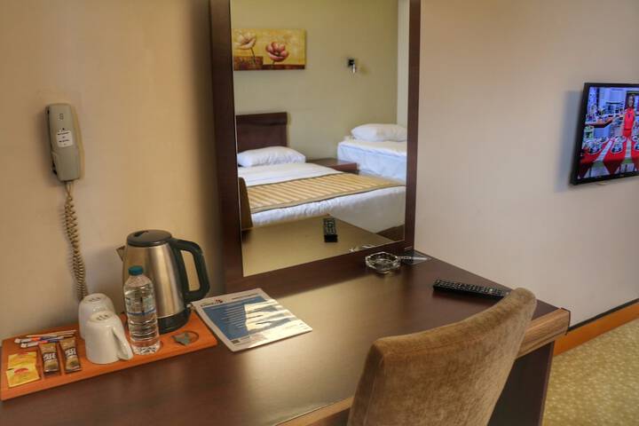 Room 12 of 108