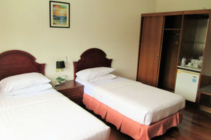 Room 17 of 41