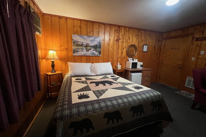 Room 6 of 25