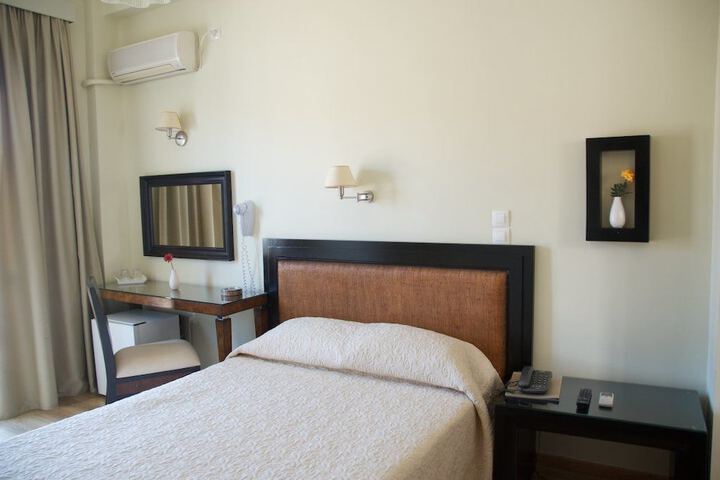 Room 9 of 43