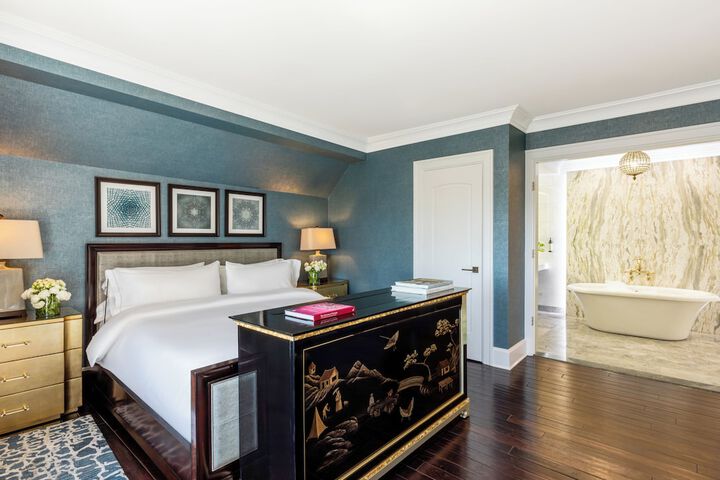 Room 25 of 148