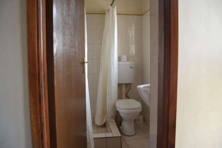 Room 43 of 84