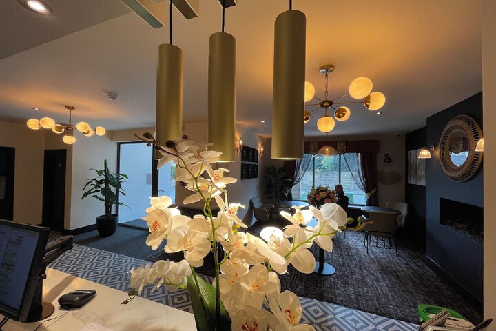 Hotel Interior 9 of 118