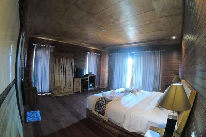 Room 12 of 56