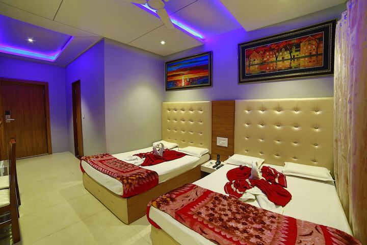 Room 8 of 26