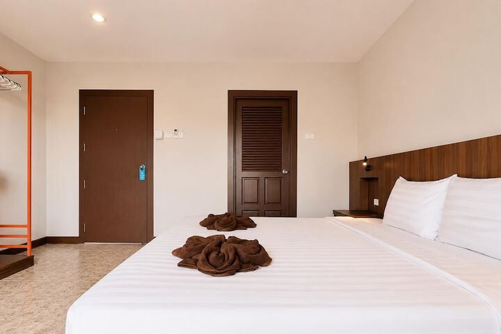 Room 21 of 77