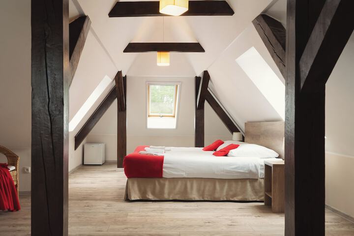 Room 43 of 158