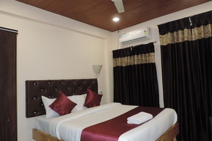Room 5 of 31