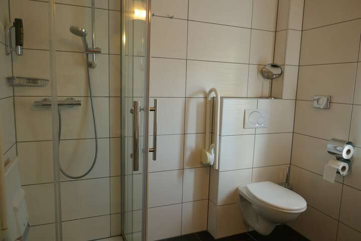 Room 32 of 52